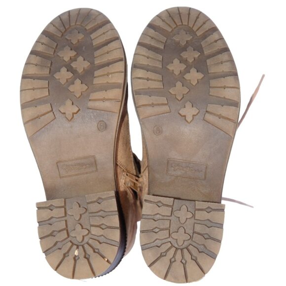 Size 8 Crown Vintage Ankle Boots - Picture 5 of 5